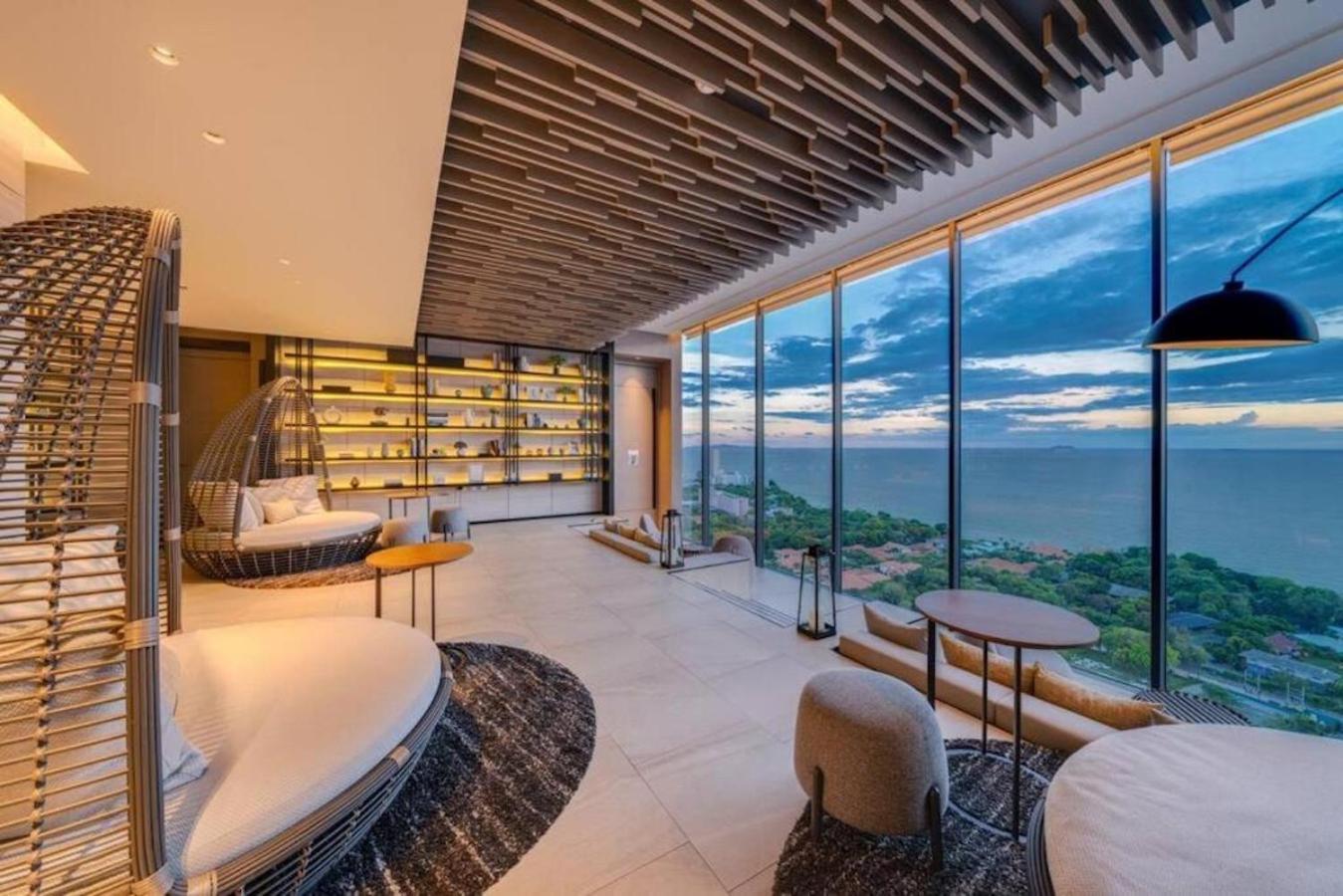 Andromeda Seaview Near Apartment Pattaya